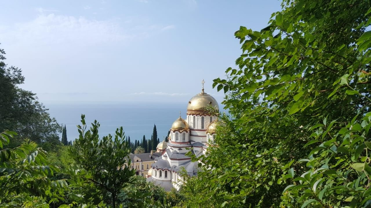 Абхазия, Новоафонский монастырь - фото из йога-тура