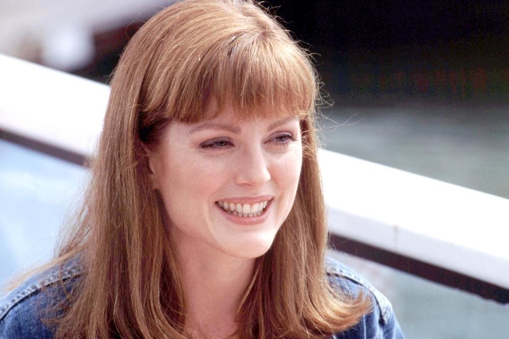 Актриса ведет здоровый образ жизни и с годами почти не изменилась