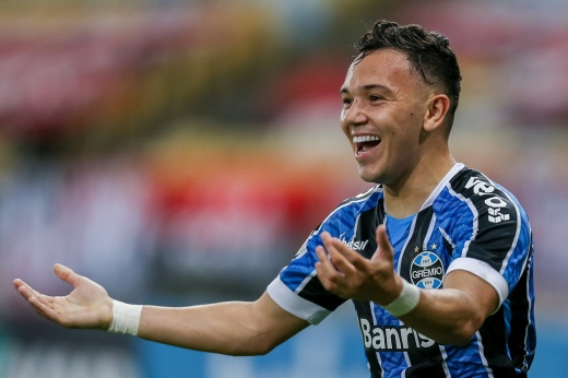 В этом сезоне на счету форварда 21 матч, 8 голов и 4 голевые передачи. Всего же за родной клуб Пепе 102 матча, забил 24 мяча и сделал 13 голевых передач