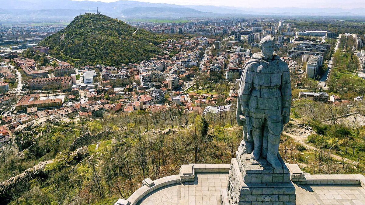 Памятник алеша болгария фото