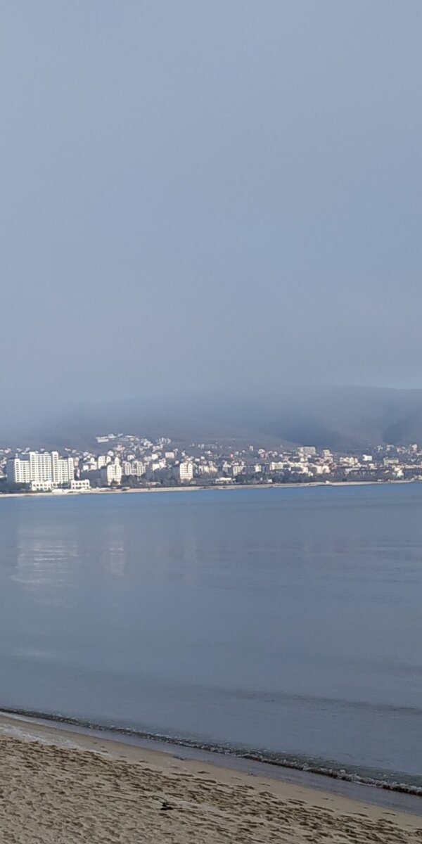 В море отражается Святой Влас