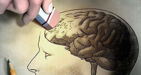 Группа ученых считает, что утрата младенческих воспоминаний связана с активным процессом образования новых клеток—нейрогенезом. По словам Пола Франкланда, последние исследования доказали, что нейрогенез способен, как формировать, так и стирать информацию о прошлом.
 Мы не помним первые годы жизни потому что на это время приходится наиболее активный период нейрогенеза. Затем нейроны начинают воспроизводиться с меньшей скоростью и не могут переработать часть детских воспоминаний.