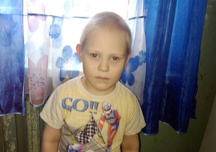 Тем временем по СМИ и социальным сетям разлетелась фотография Димы и его приметы  