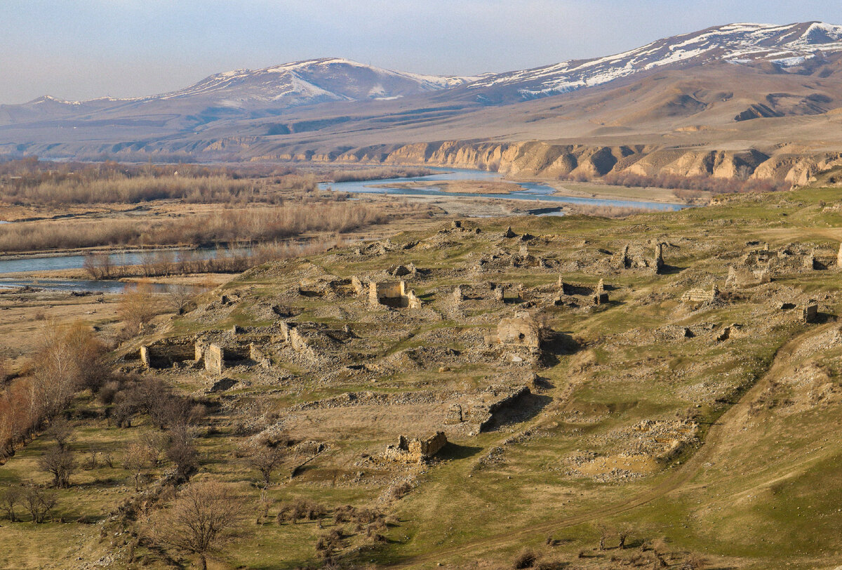 Остатки старых построек