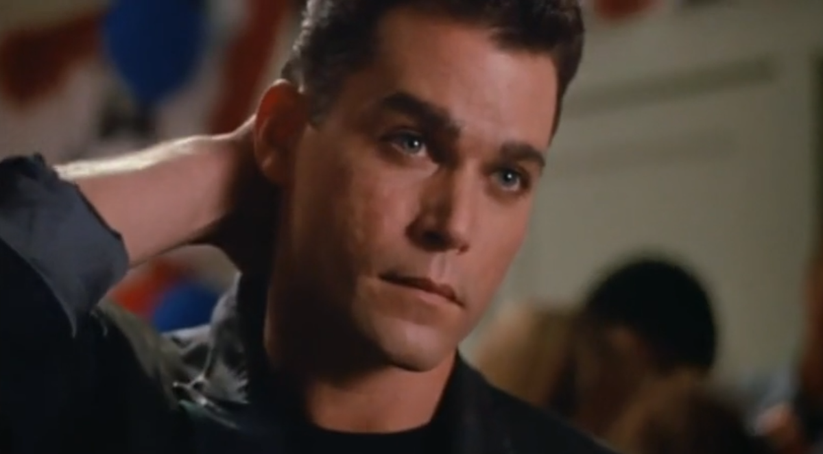 Кадр из кинофильма "Дикая штучка", 1986 г., режиссер Джонатан Демми, сценарист Макс Фрай, композиторы Лори Андерсон, Джон Кейл (скриншот)