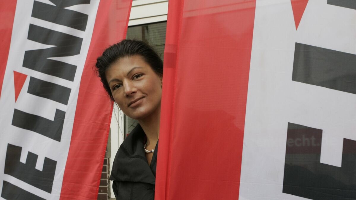    Сара Вагенкнехт — немецкий политик, доктор экономических наук, журналист, член Левой партии Германии© AP Photo / Hermann J. Knippertz