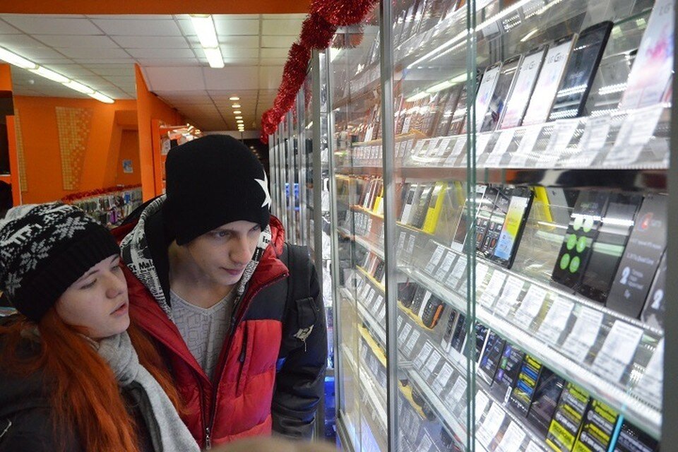     Студенты ограбили магазин с телефонами в Хабаровске Влад КОМЯКОВ, Архив «КП»