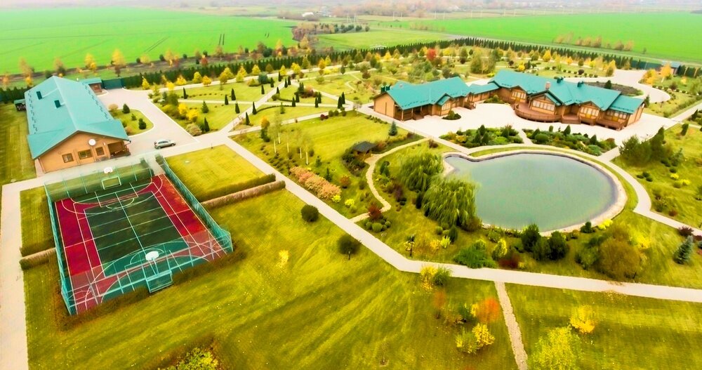 Родовое поместье и агрокомплекс Медведева в Мансурово