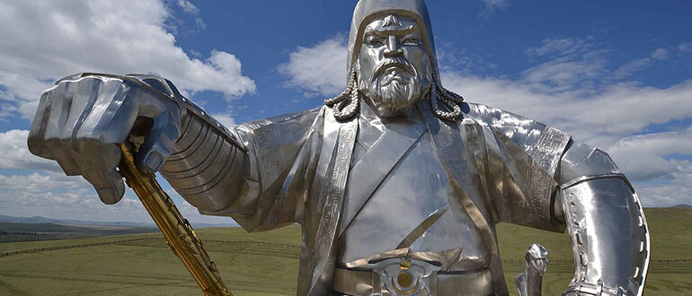   Чингисхан был великим завоевателем и не менее талантливым государственным деятелям.