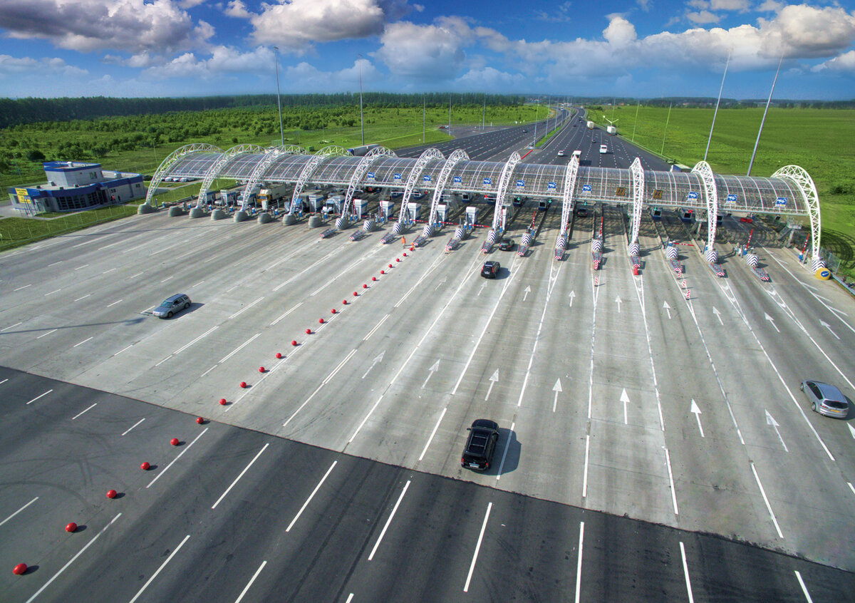 Пункт оплаты на платном участке трассы М-4 Дон