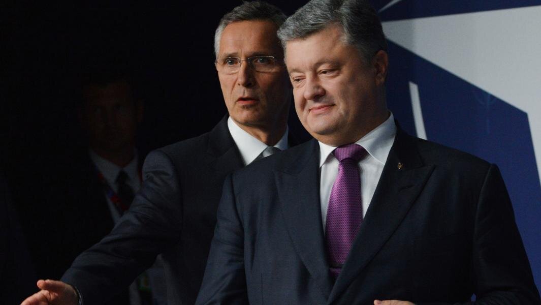 Генеральный секретарь НАТО Йенс Столтенберг (слева) и президент Украины Петр Порошенко. Фото: РИА Новости/Алексей Витвицкий