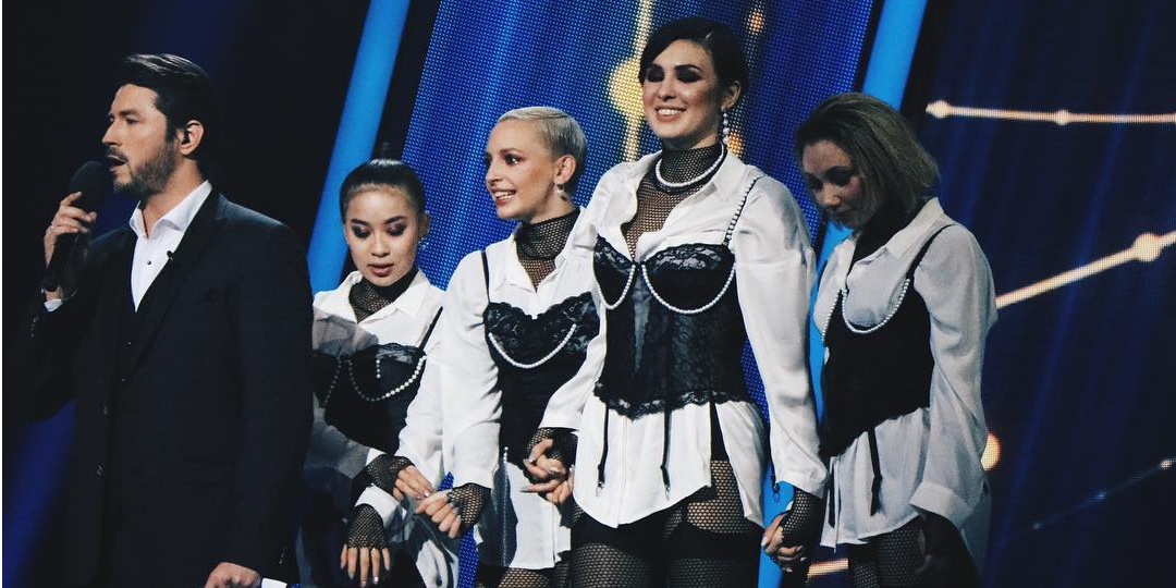 MARUV со своим коллективом после выступления на национальном отборе в Украине.