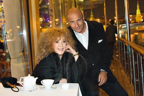 Ретро фото Аллы Пугачёвой