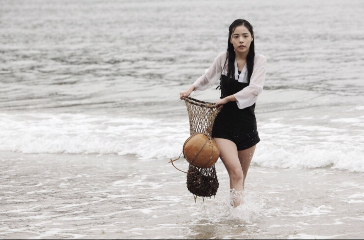 Корейская актриса Мин Хё Рин. И в 30 выглядит на 15. Кадр из фильма «Большое огрубление», 2012.
