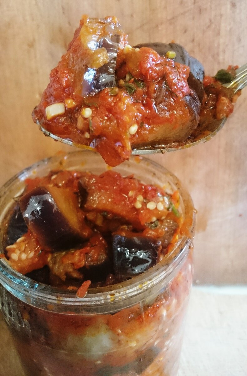 Баклажаны в аджике на зиму. Баклажаны в аджике на зиму лучшие рецепты. Баклажаны в томатном соусе на зиму. Баклажаны огонек. Баклажаны в аджике на зиму.