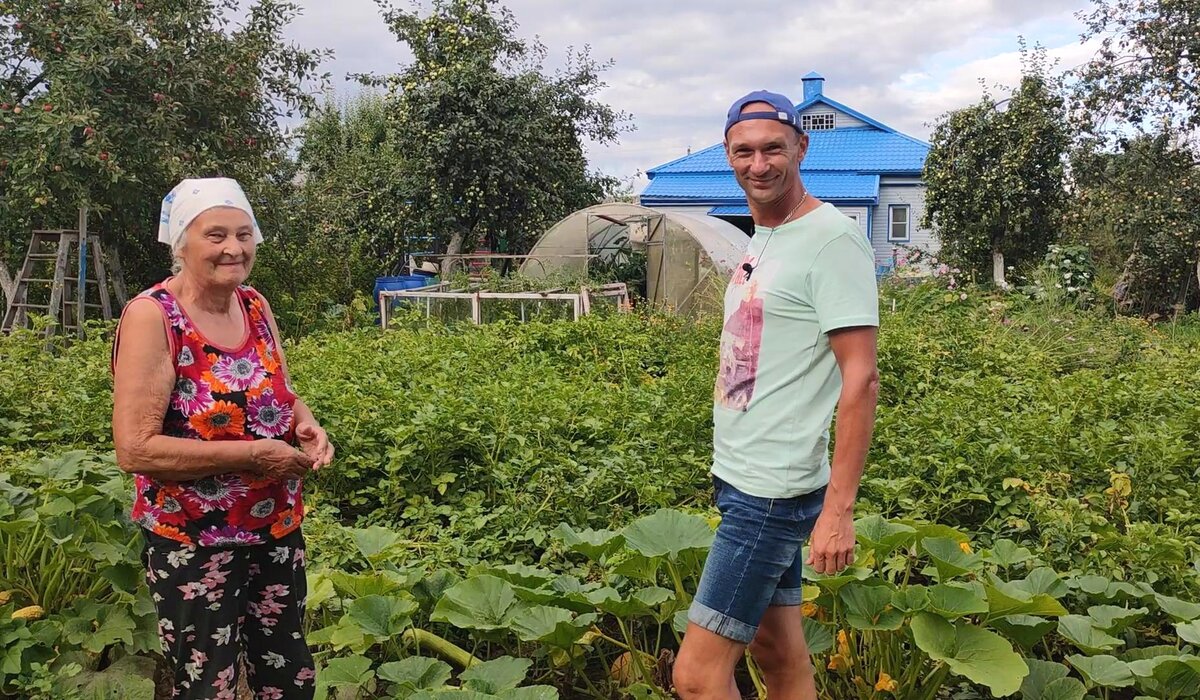 Бабушка соригинальничала: Вырастила на даче овощи непривычных нам сортов.  Прогулка по огороду в режиме онлайн | Зоркий | Дзен