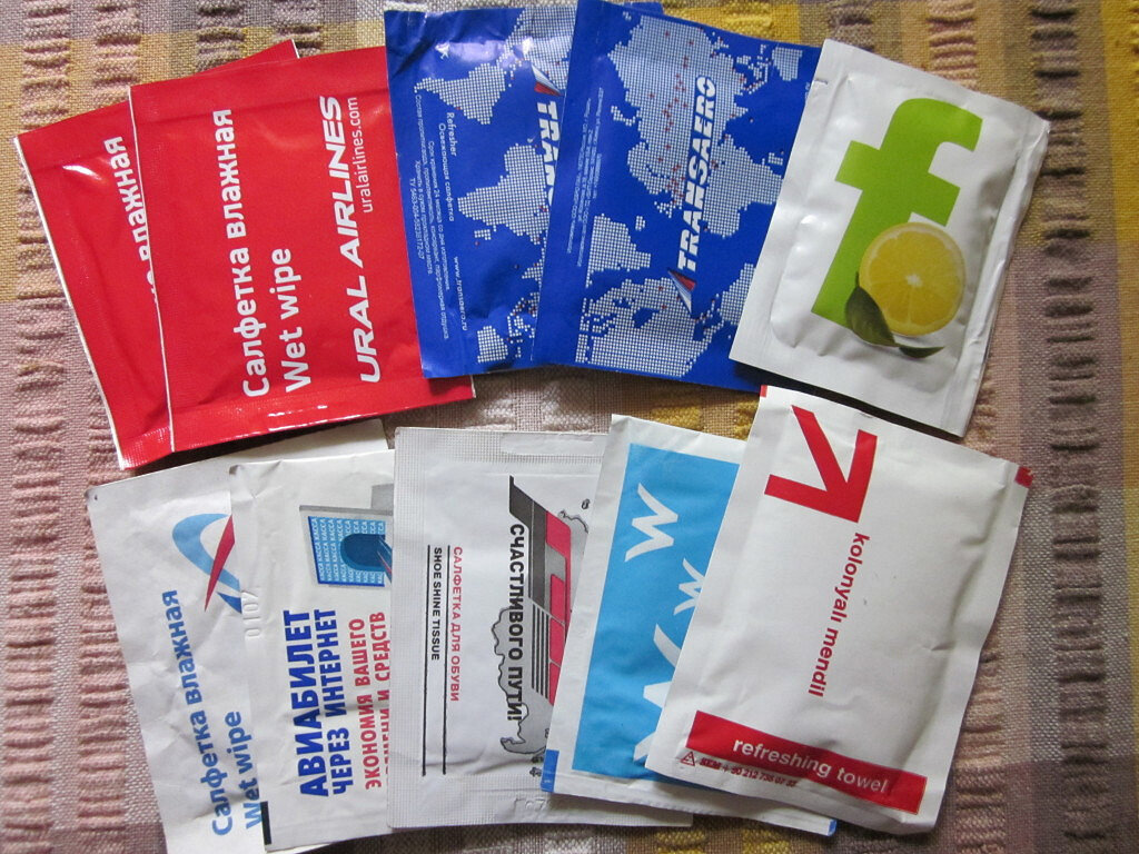 Влажные салфетки спиртовые. Мокрые салфетки. Влажные салфетки в самолет можно. Влажные салфетки в самолет можно. Влажные салфетки аура антибактер.