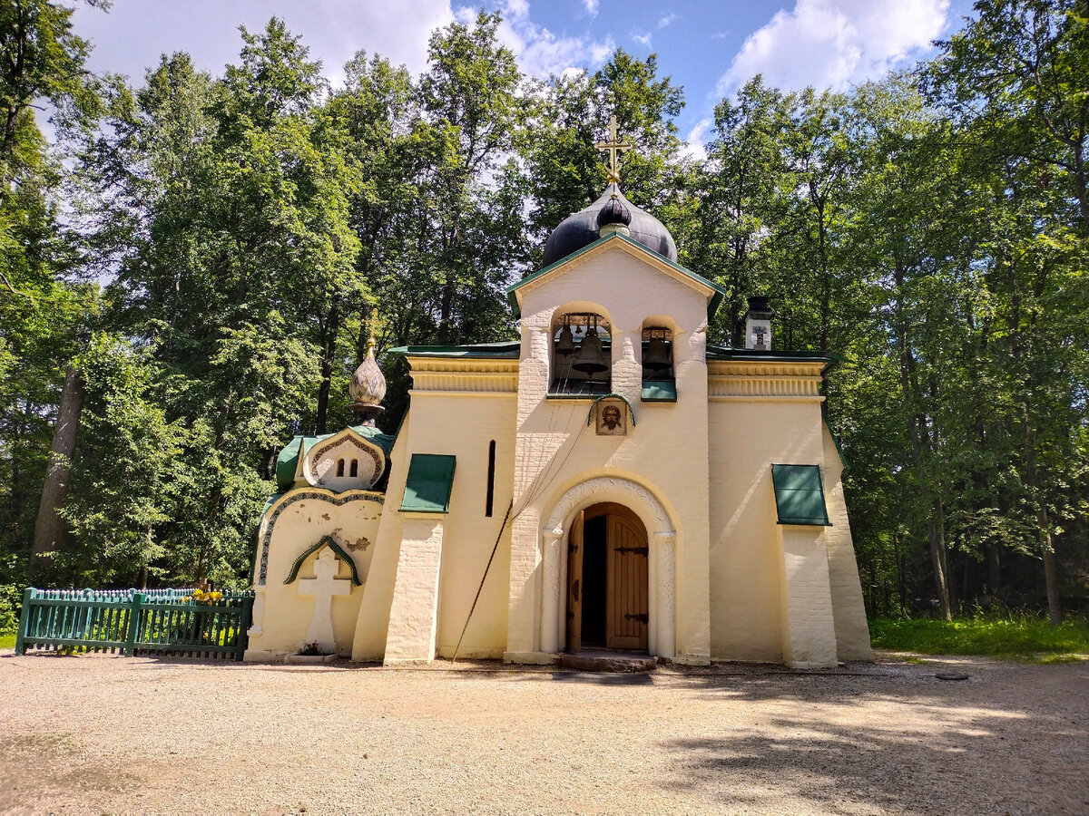 Церковь Спаса Нерукотворного, Абрамцево. Фото Открываем Россию