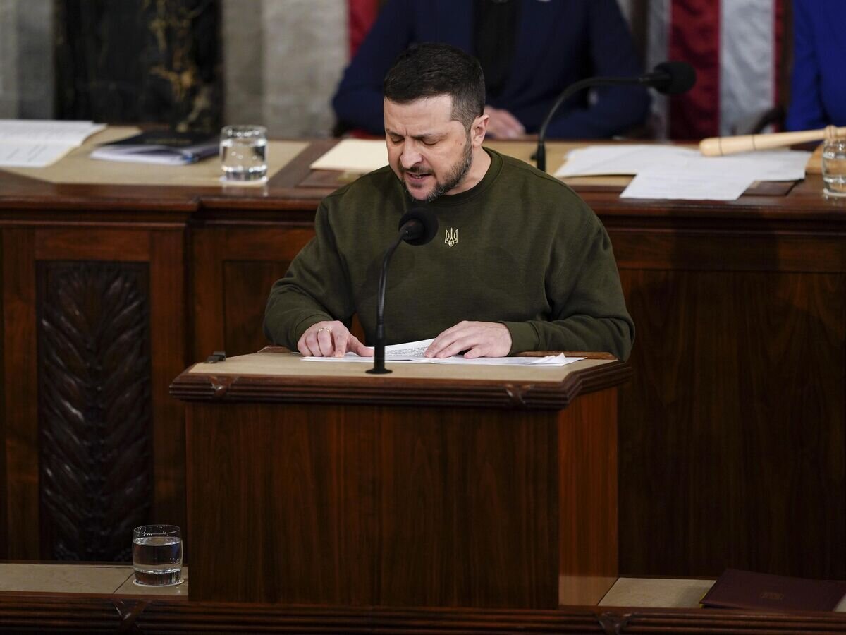    Президент Украины Владимир Зеленский выступает на совместном заседании Конгресса в Вашингтоне© AP Photo / Carolyn Kaster