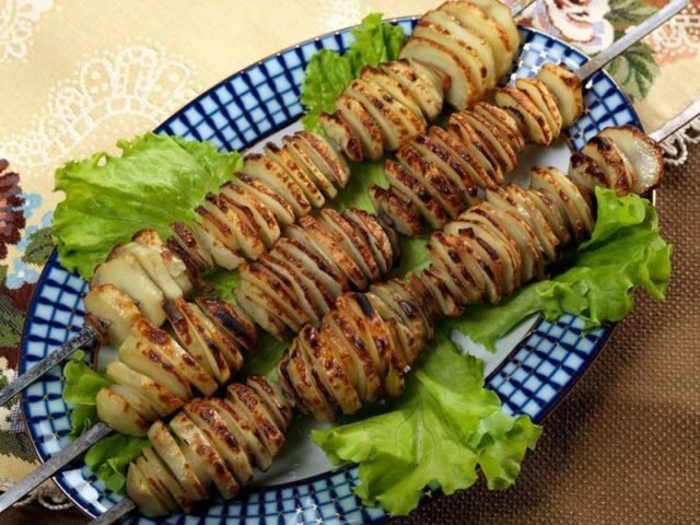 Картофель с грудинкой, запеченный в фольге – кулинарный рецепт