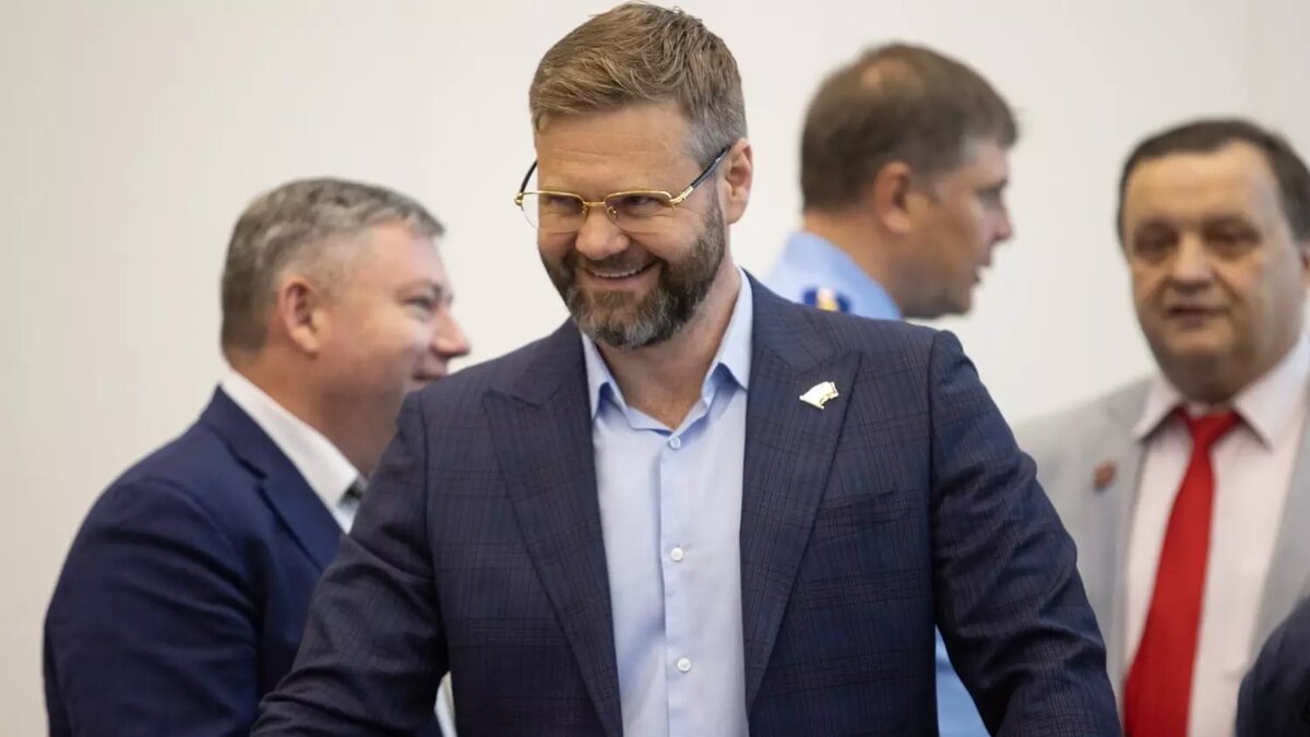     В Березовском районном суде вынесли решение по апелляции депутата заксобрания Красноярского края Романа Гольдмана на приговор о небрежном хранении оружия — из его карабина «Сайга» ранили человека.