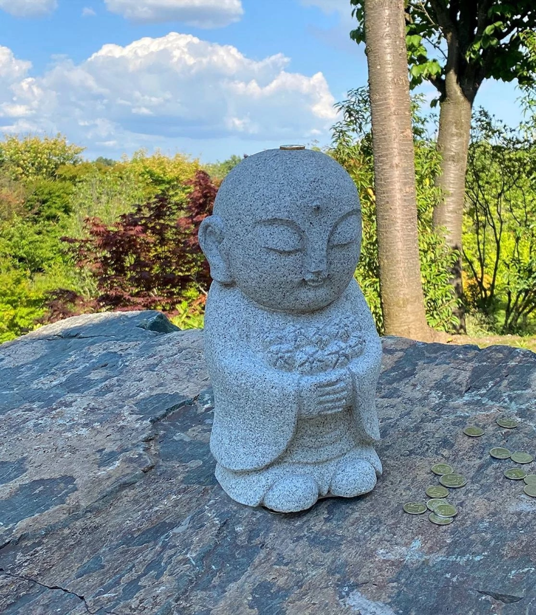 Дзидзо в японском саду Краснодара