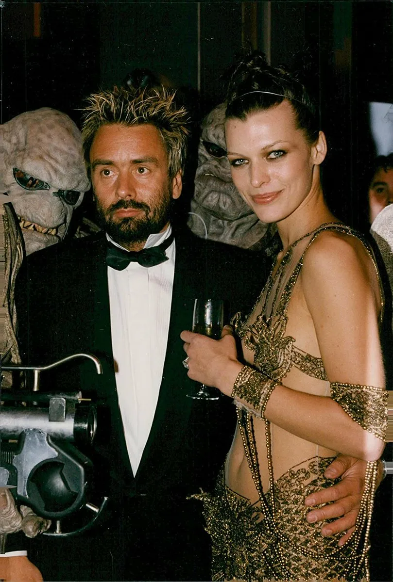 Люк и Милла Йовович, которая была женой режиссера в 1997-1999 гг.