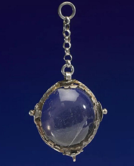 Кристал Джона Ди