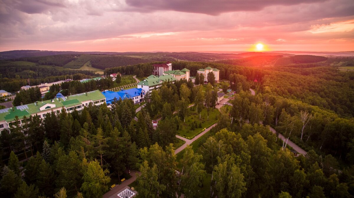 Утро в санатории "Янган-Тау". Фото Виталия Борисова.