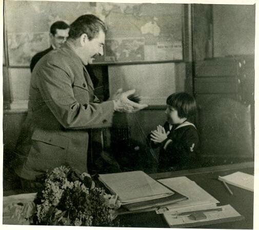 Иосиф Сталин и Энгельсина Маркизова, 1936 год. Фото: russiainphoto.ru