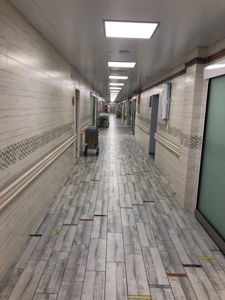 Коридор с родильными палатами. «Шикардос» 
