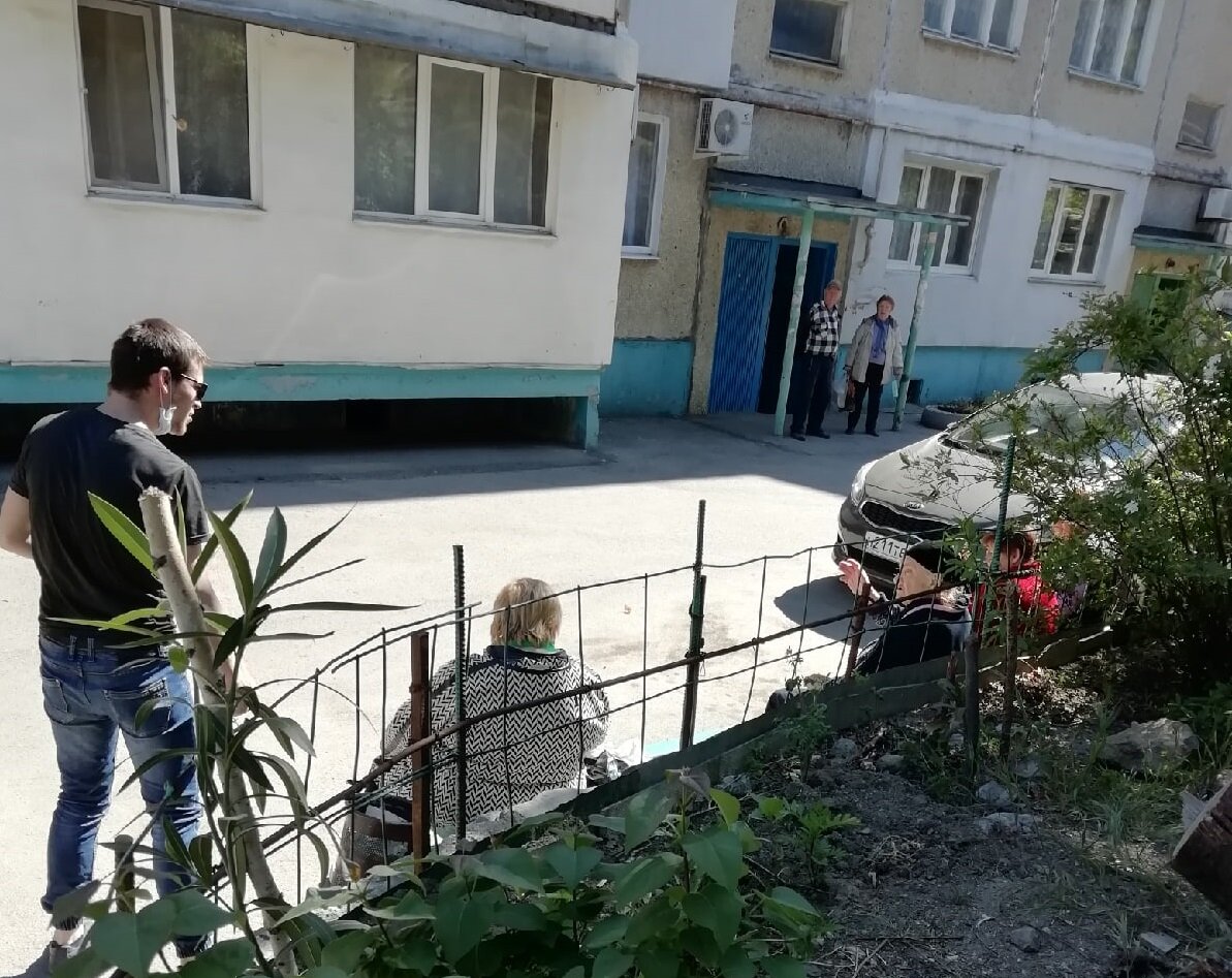 Бабули вышли на ловочку первый раз во время изоляции