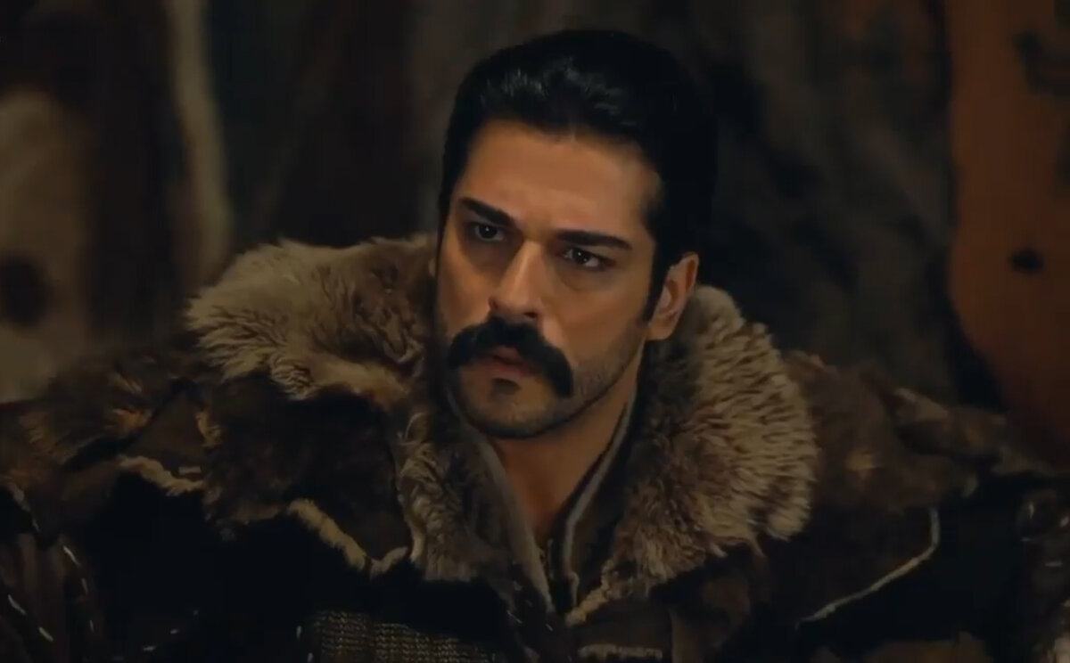 Бурак Озчивит, кадр из фильма "Основание Осман"