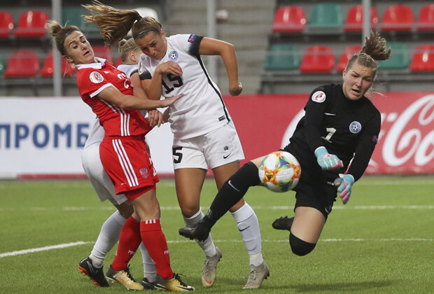 Сборная России во время матча против сборной Эстонии