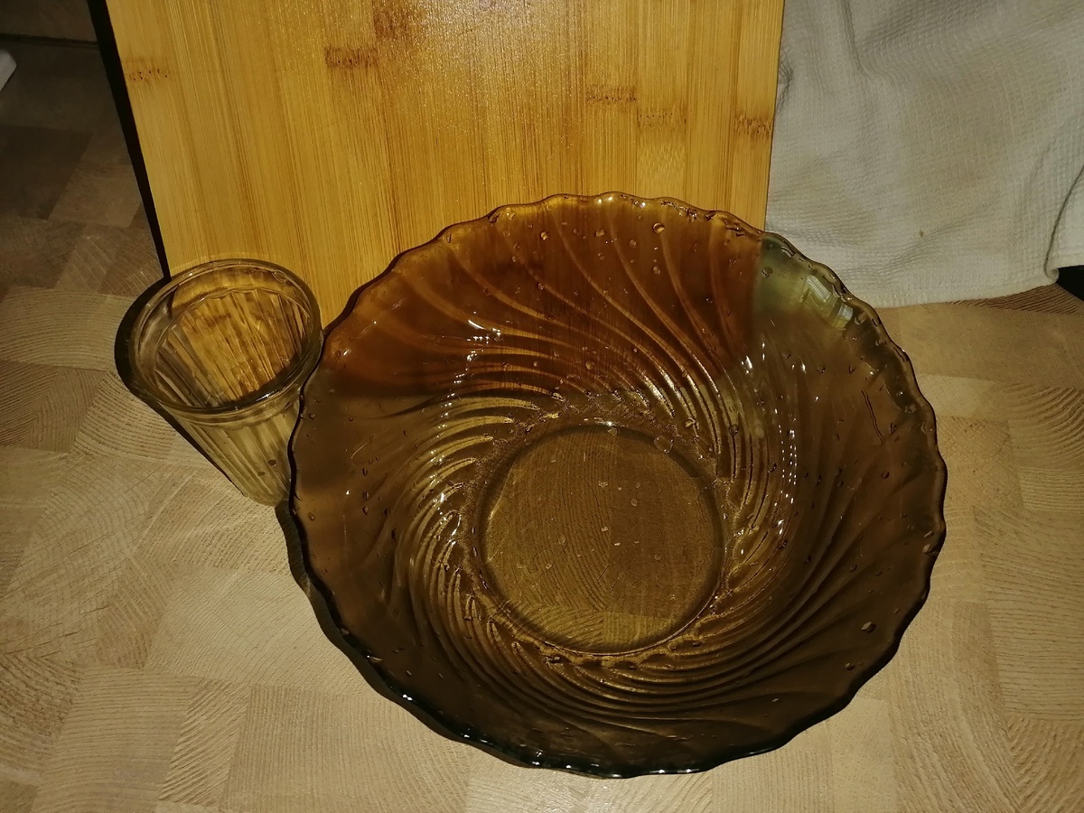 Инвентарь для выпечки в чашке можно полностью вымесить тесто. 