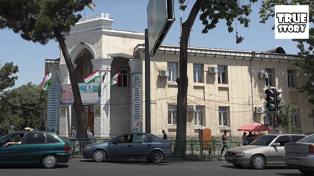 рынок мехргон в душанбе. таджикистан душанбе кохи навруз. парк имени ленина душанбе. столица таджикистана душанбе 2023. душанбе рынок.