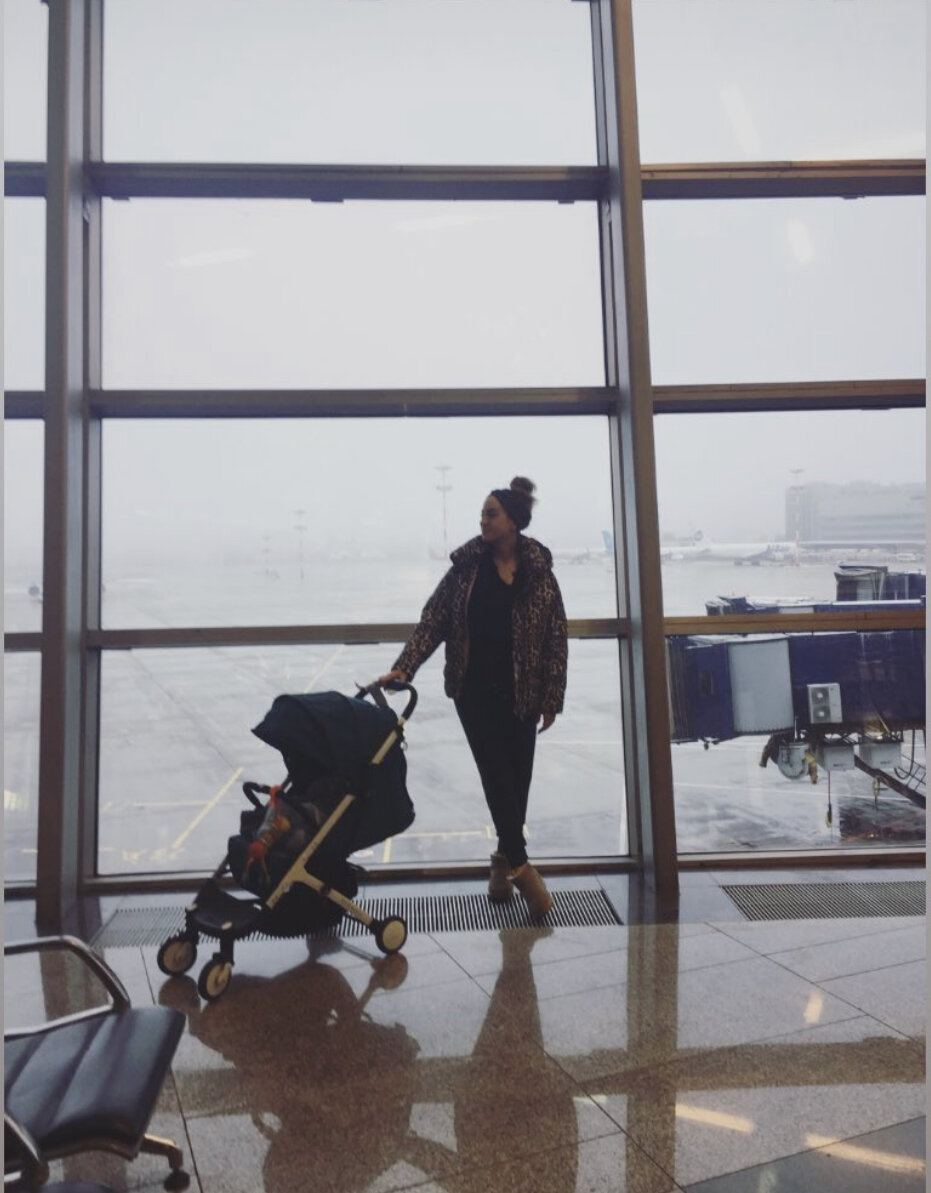 Большую роль играет мобильность коляски. Наша складывается одной рукой.