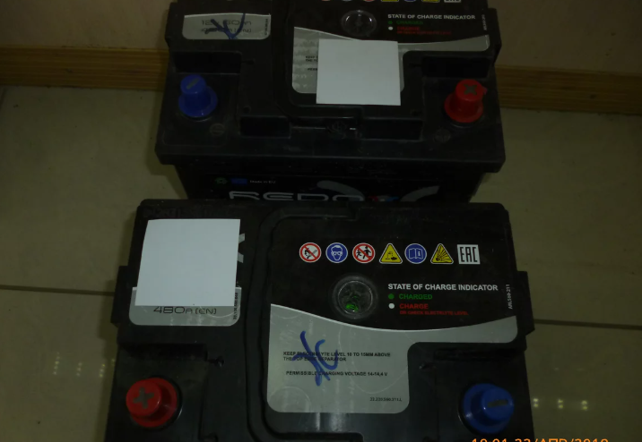 Аккумуляторы с прямой и обратной полярностью