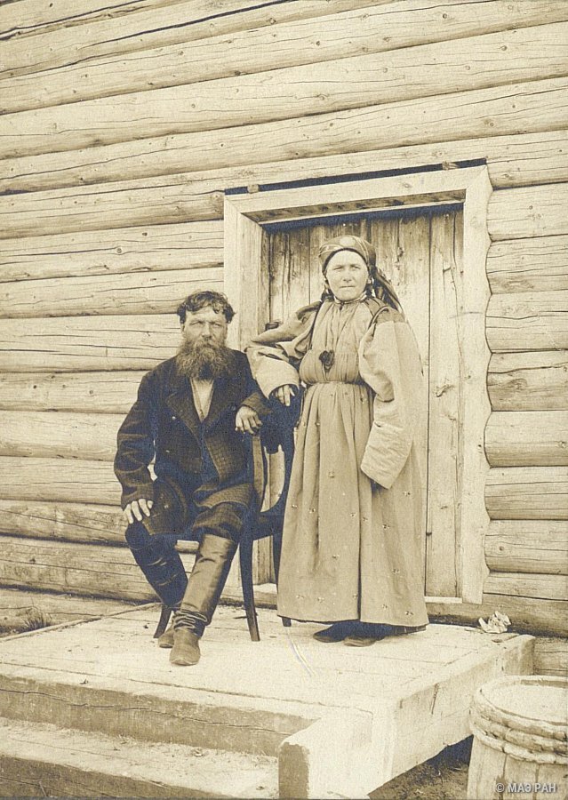 Семья староверов, 1899 год ( в статье фотографии из собрания музея Кунсткамеры СПБ)