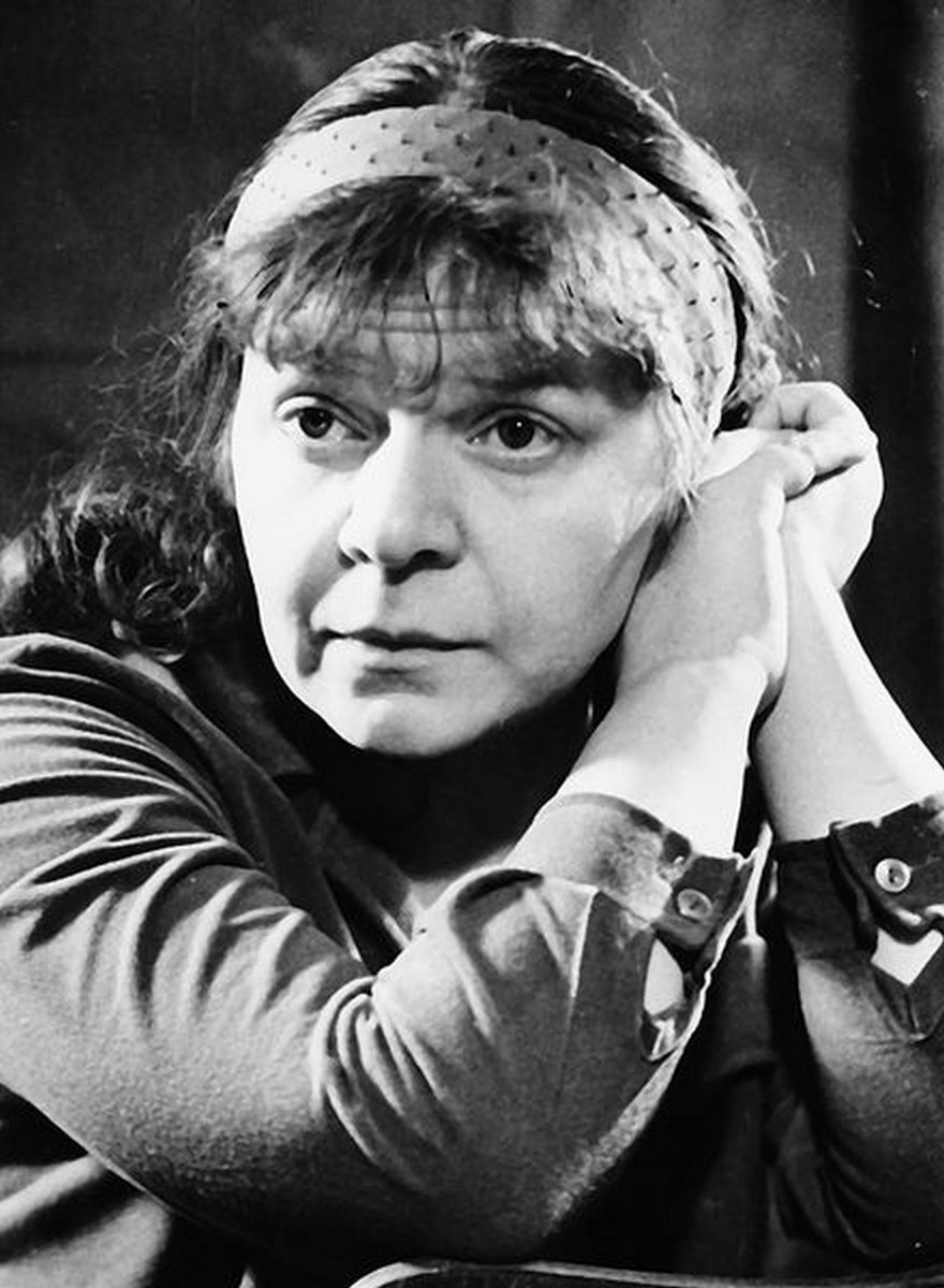 Новелла Матвеева (1934-2016)