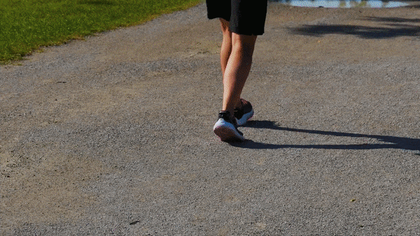 Начинайте с ходьбы по ровной поверхности и будьте осторожны :)