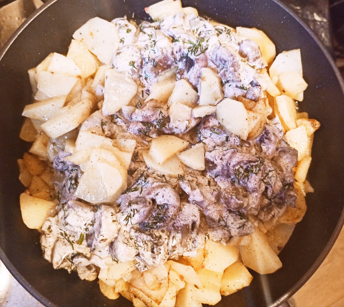 Ингредиенты для «Запеченный картофель с сырно-грибным соусом»: