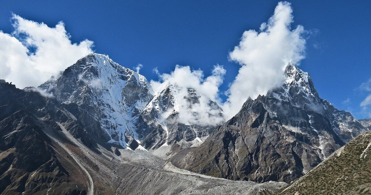 На вершинах Гималаев обнаружили углерод, ускоряющий таяние снега