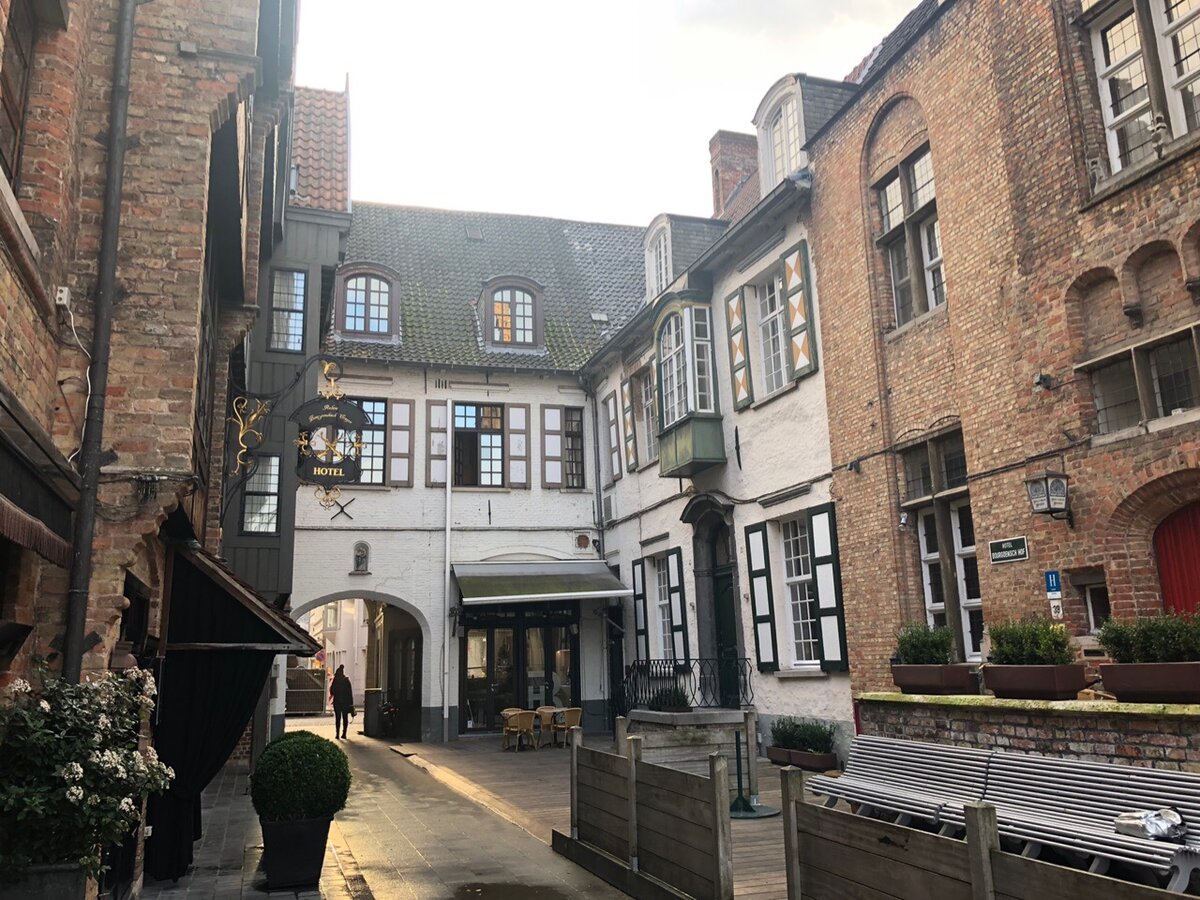 Типичная улочка Брюгге