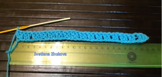 1 ряд связан, делаем 3 воздушные петли