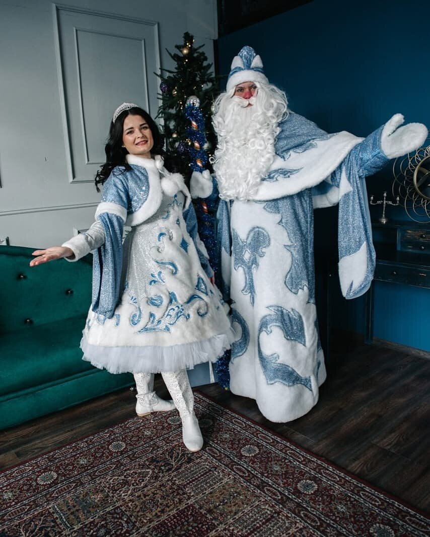 Костюмы Деда Мороза и Снегурочки