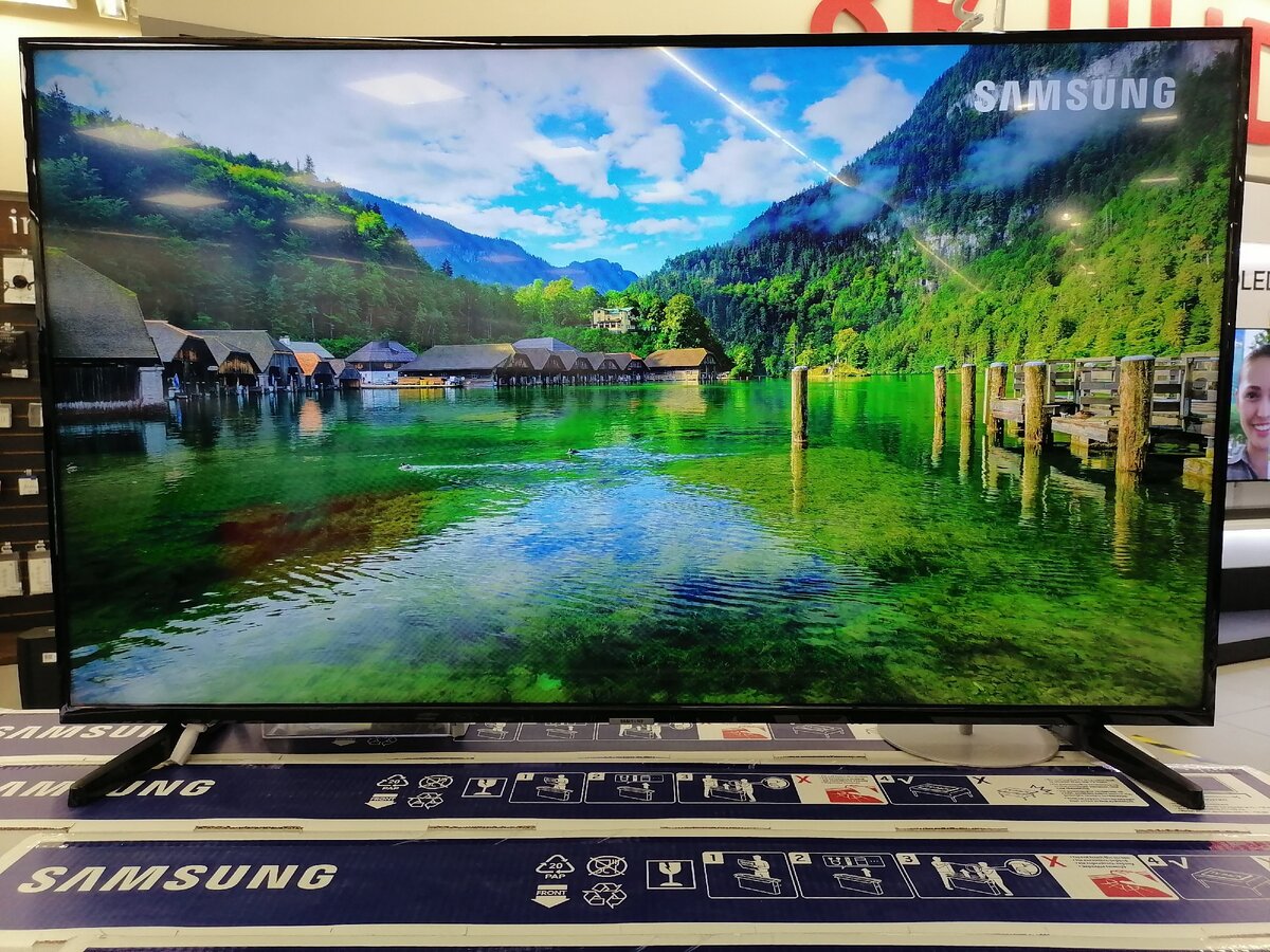 Телевизор китайские бренды. Samsung ue50tu7002. Самсунг 7002 телевизор. Китайский телевизор. Китайские телевизоры марки.