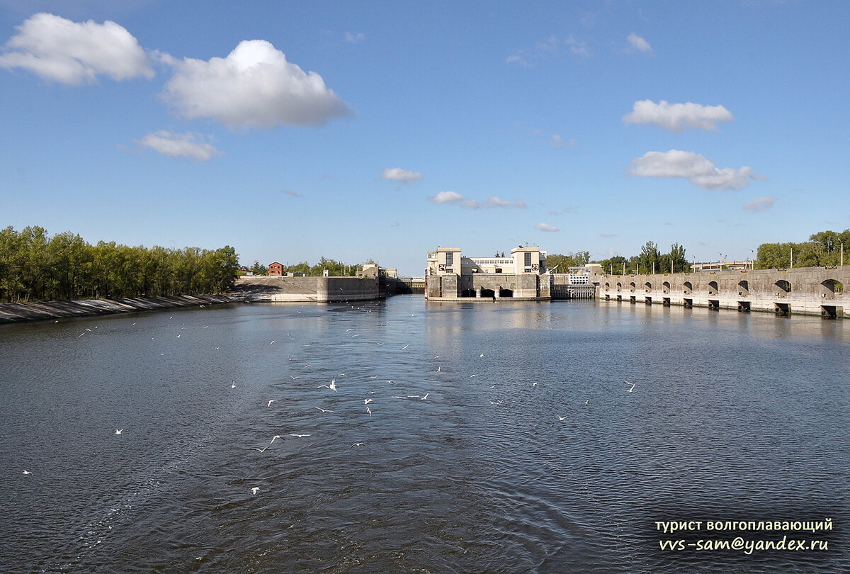 Нижние шлюзы Жигулёвского гидроузла. Фото 04.09.2016.
