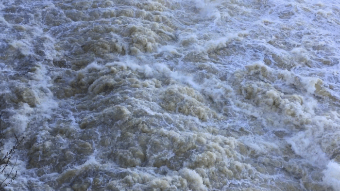 Водосливная плотина Иваньковской ГЭС (вид со смотровой площадки)