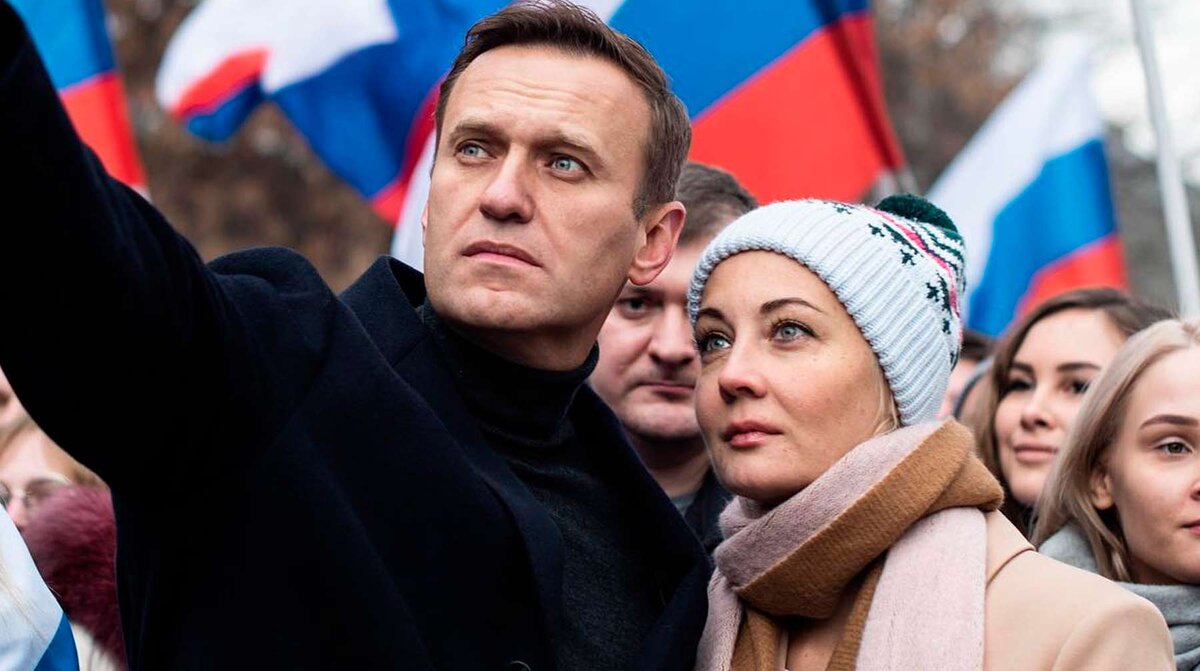 О! А жена-то у него красотка!